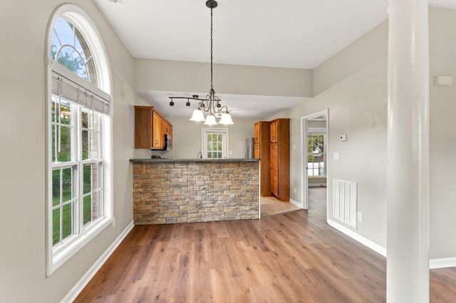 1182 Long Hollow Pike Apt F4, Gallatin, TN 37066