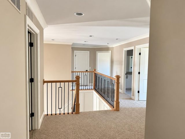 54679 White Pine Lane, Shelby Twp, MI 48315