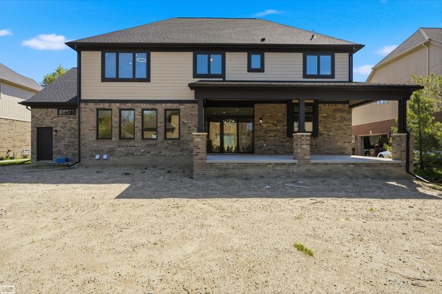 54679 White Pine Lane, Shelby Twp, MI 48315