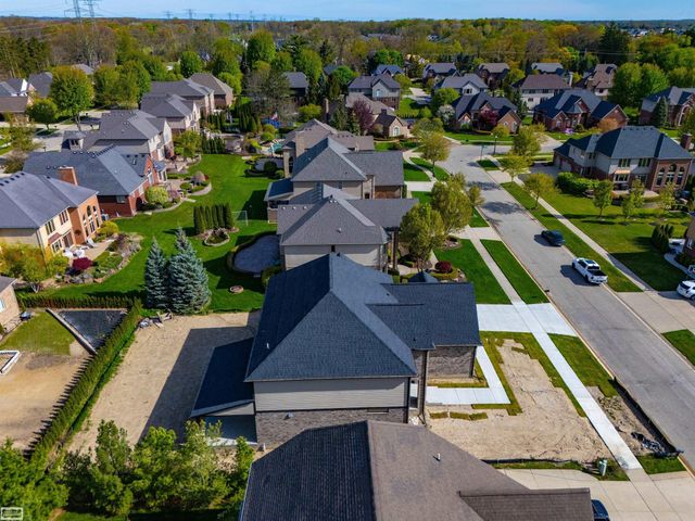 54679 White Pine Lane, Shelby Twp, MI 48315