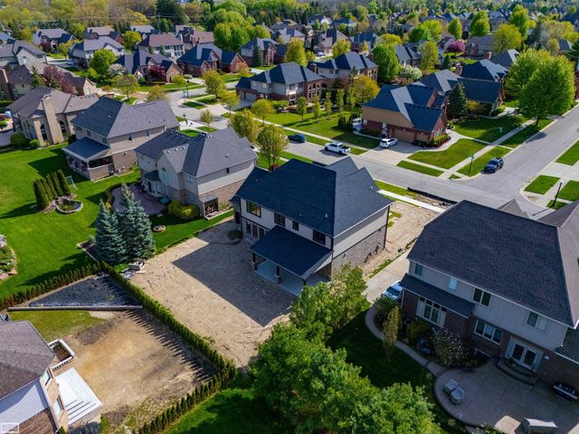 54679 White Pine Lane, Shelby Twp, MI 48315