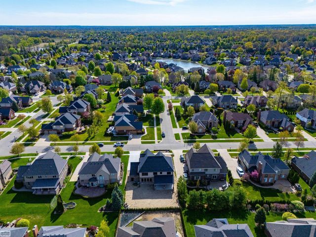 54679 White Pine Lane, Shelby Twp, MI 48315