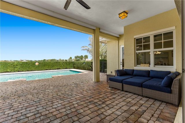 7634 S Polo Grounds Lane, Vero Beach, FL 32966