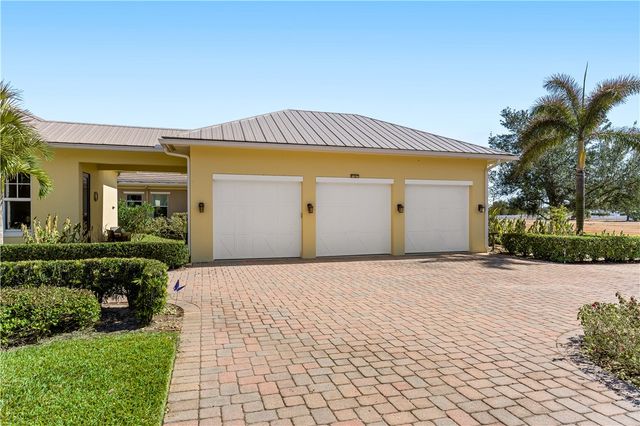 7634 S Polo Grounds Lane, Vero Beach, FL 32966