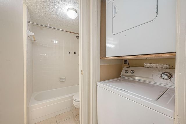 2750 Holly Hall Street 1707, Houston, TX 77054