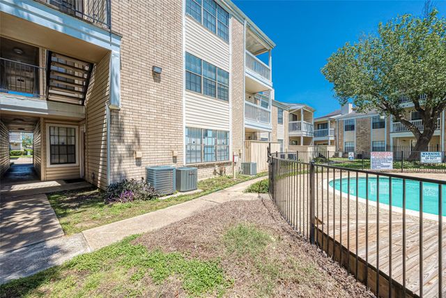 2750 Holly Hall Street 1707, Houston, TX 77054