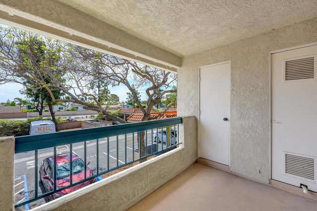 10740 Aderman Ave Unit 70, San Diego, CA 92126