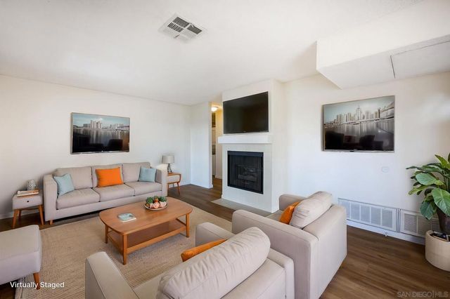 10740 Aderman Ave Unit 70, San Diego, CA 92126