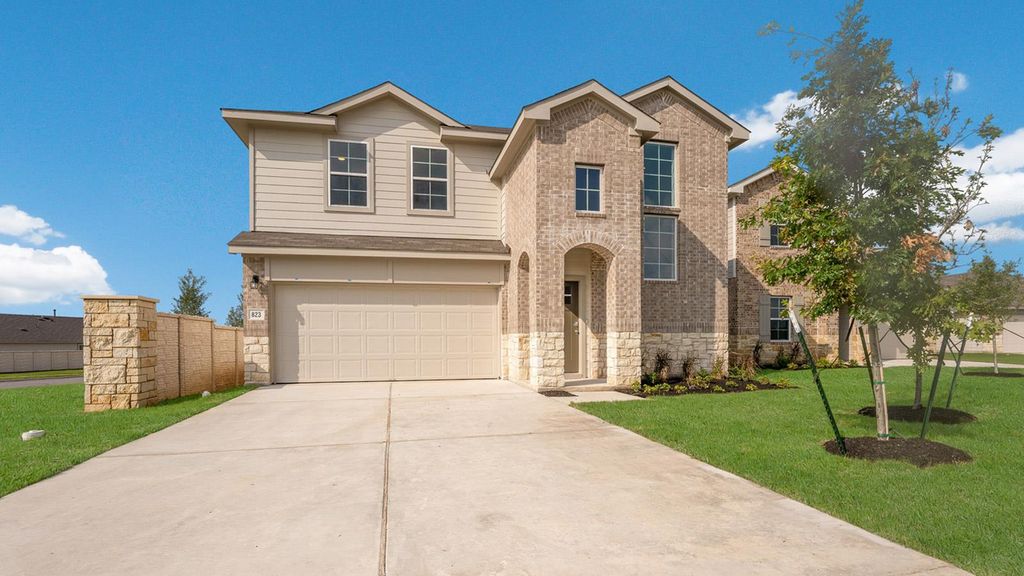 216 Juan Cordona DR, Buda, TX 78610