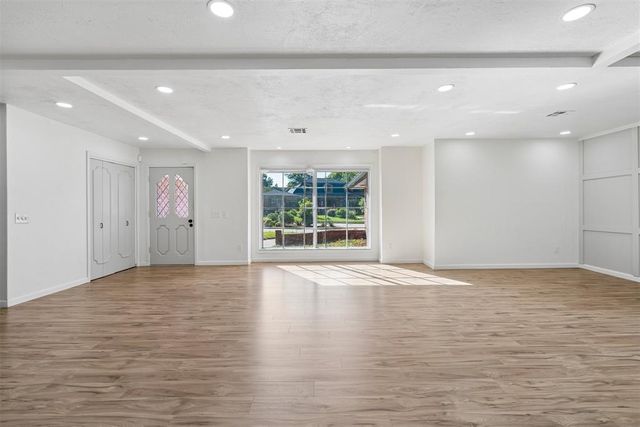 6612 Edgewater Drive, Oklahoma City, OK 73116