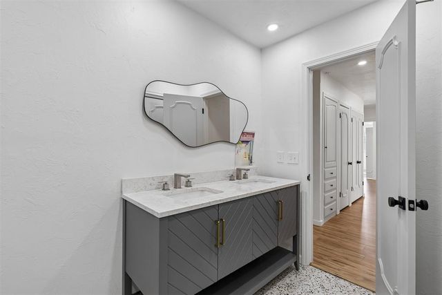 6612 Edgewater Drive, Oklahoma City, OK 73116