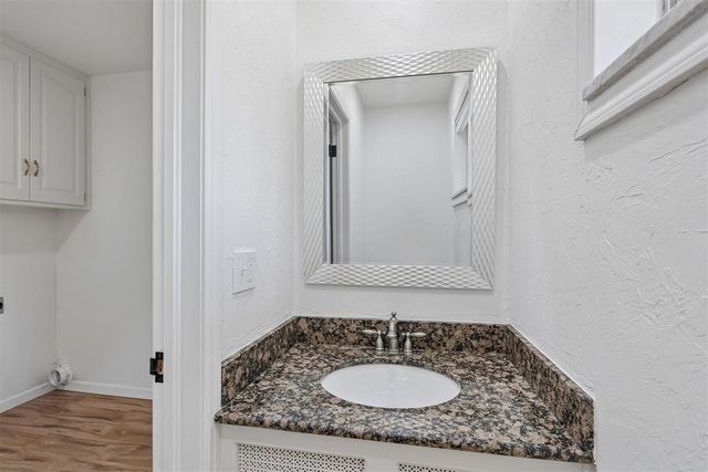6612 Edgewater Drive, Oklahoma City, OK 73116