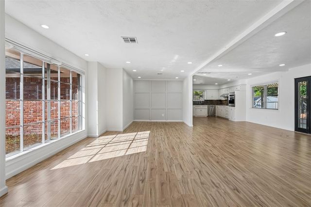 6612 Edgewater Drive, Oklahoma City, OK 73116