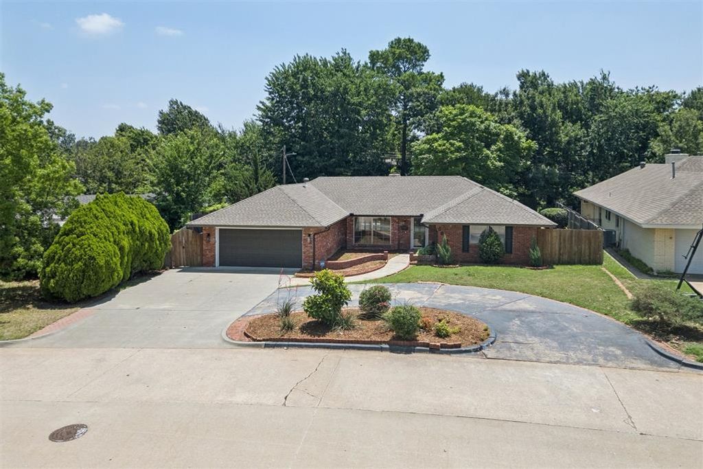 6612 Edgewater Drive, Oklahoma City, OK 73116