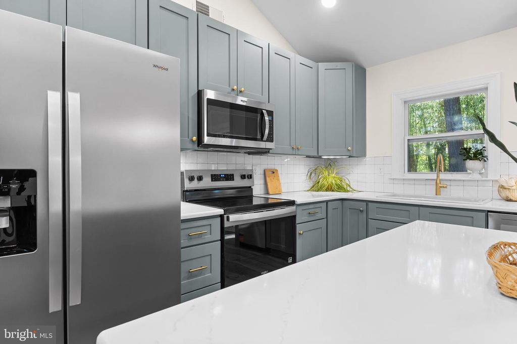 Image 10 of property listing at 9 YEOMAN CT, Ocean Pines, MD 21811