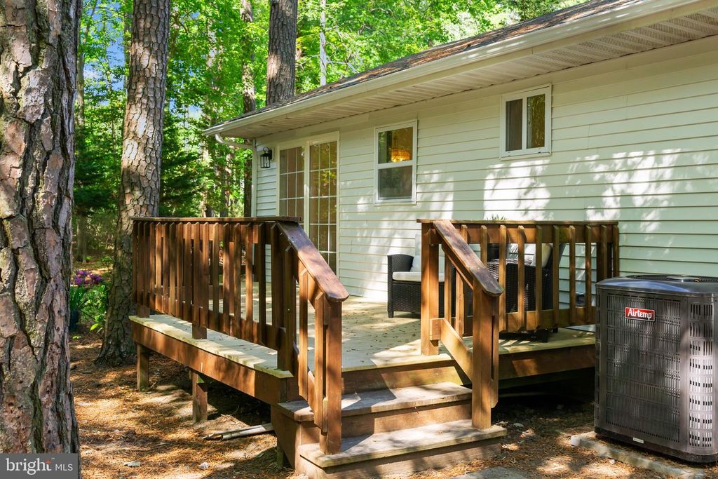 Image 48 of property listing at 9 YEOMAN CT, Ocean Pines, MD 21811