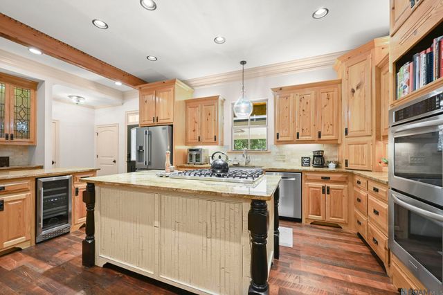 14989 Peairs Rd, Zachary, LA 70791