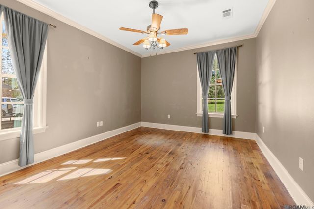 14989 Peairs Rd, Zachary, LA 70791