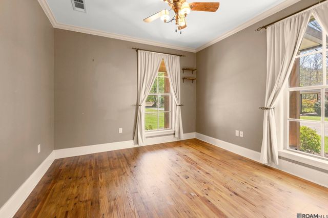 14989 Peairs Rd, Zachary, LA 70791