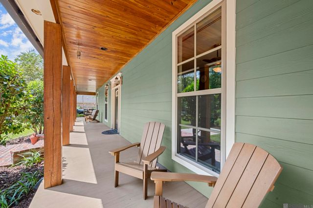 14989 Peairs Rd, Zachary, LA 70791