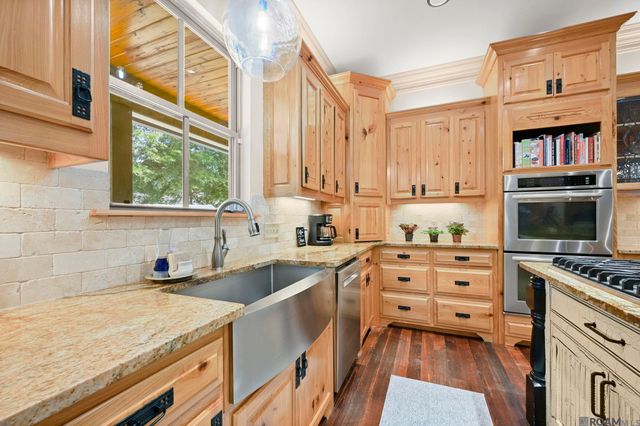 14989 Peairs Rd, Zachary, LA 70791