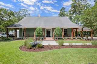14989 Peairs Rd, Zachary, LA 70791