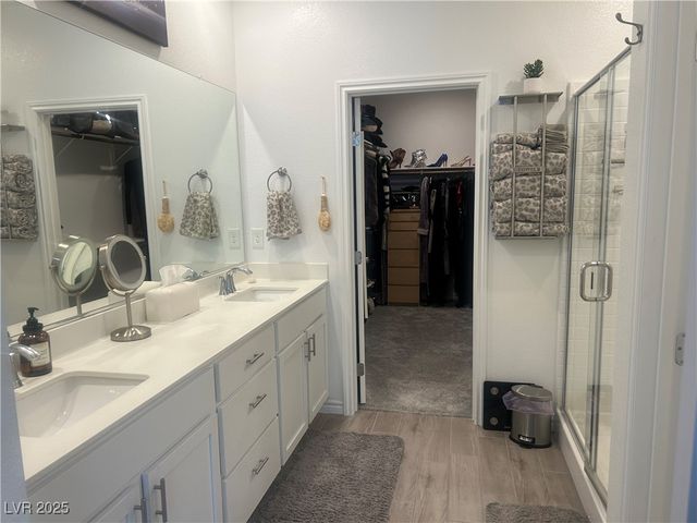 9751 Redwood Cascade Street, Las Vegas, NV 89143