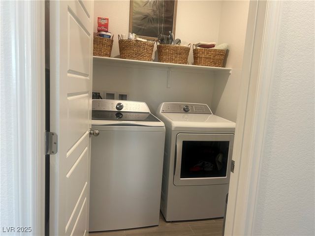 9751 Redwood Cascade Street, Las Vegas, NV 89143