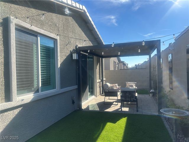 9751 Redwood Cascade Street, Las Vegas, NV 89143