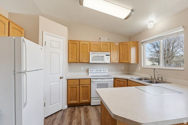 1932 N 810 W, Clinton, UT 84015