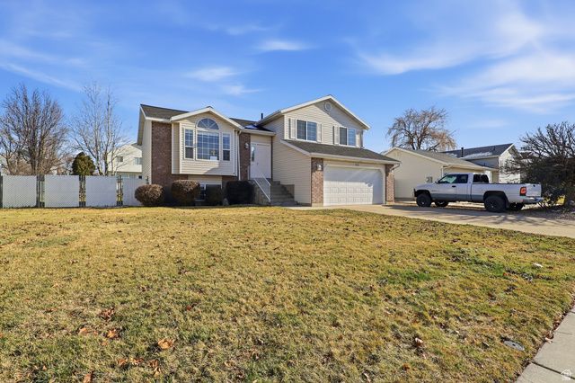 1932 N 810 W, Clinton, UT 84015