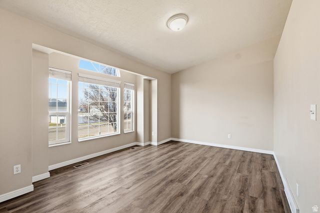 1932 N 810 W, Clinton, UT 84015