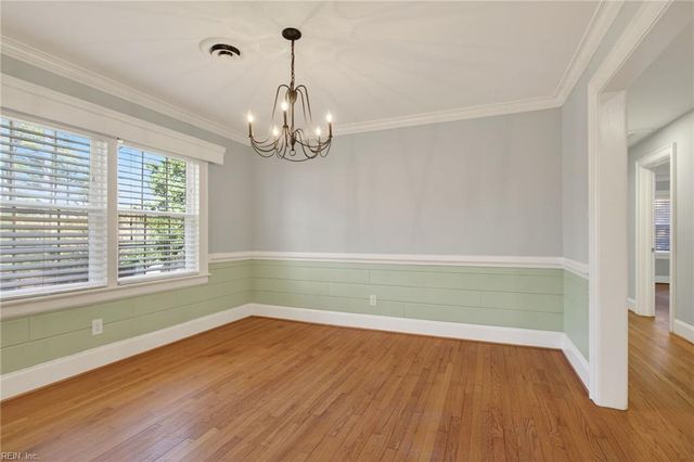 3304 Foxgrove LN, Chesapeake, VA 23321