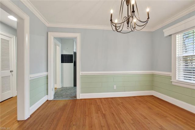 3304 Foxgrove LN, Chesapeake, VA 23321