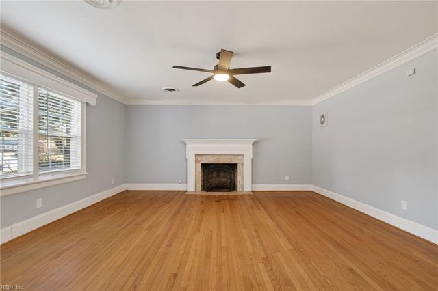 3304 Foxgrove LN, Chesapeake, VA 23321