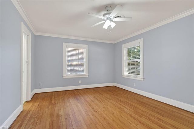 3304 Foxgrove LN, Chesapeake, VA 23321