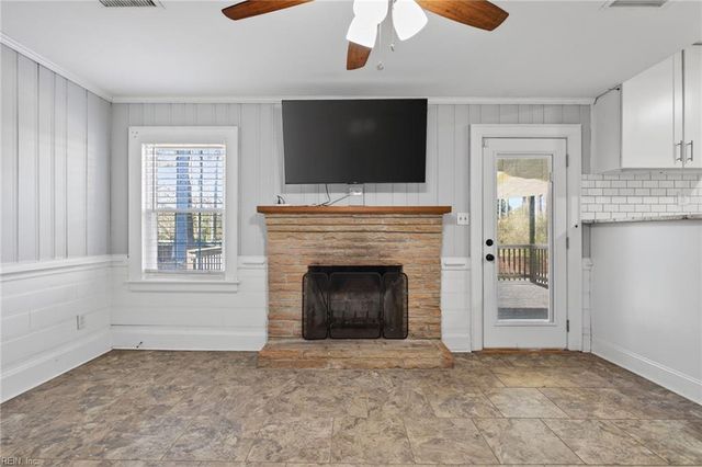 3304 Foxgrove LN, Chesapeake, VA 23321