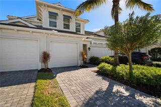 6934 Avalon CIR 405, Naples, FL 34112