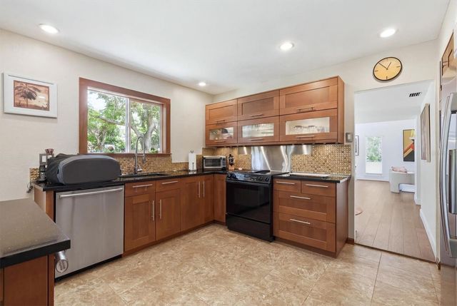 3805 62ND STREET E, Bradenton, FL 34208