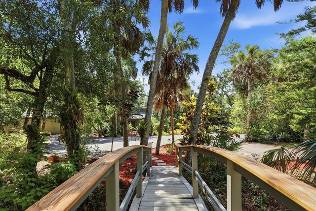 3805 62ND STREET E, Bradenton, FL 34208
