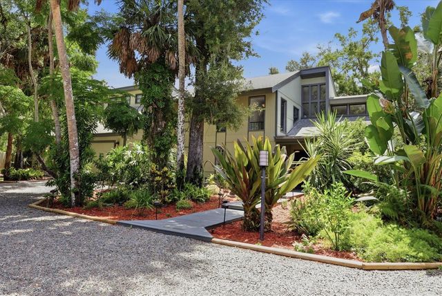 3805 62ND STREET E, Bradenton, FL 34208