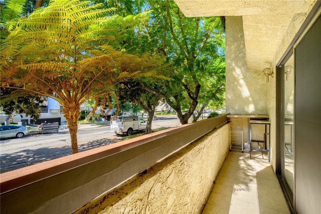 543 W Stocker Street 14, Glendale, CA 91202 — photo 5