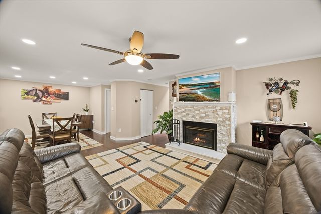 37 Jasper Ln 37, Randolph, MA 02368