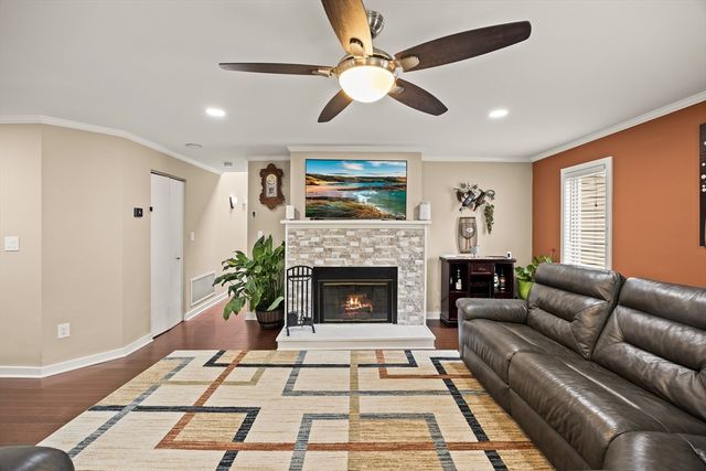 37 Jasper Ln 37, Randolph, MA 02368
