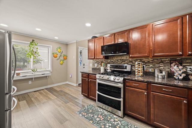 37 Jasper Ln 37, Randolph, MA 02368