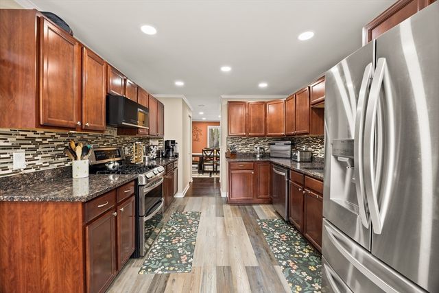 37 Jasper Ln 37, Randolph, MA 02368