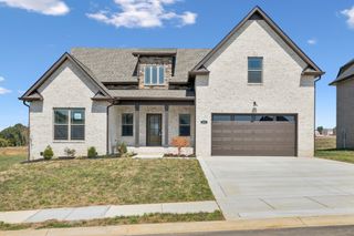 805 Willowicke Dr, Clarksville, TN 37043