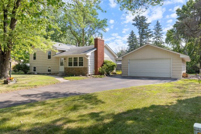 9508 Oliver Avenue N, Brooklyn Park, MN 55444