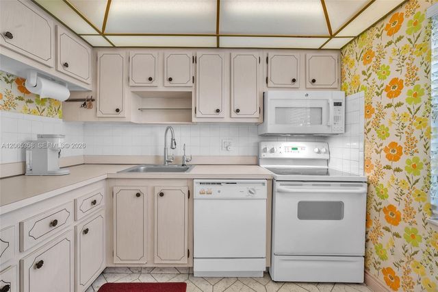 7855 W Atlantic Blvd 101, Margate, FL 33063