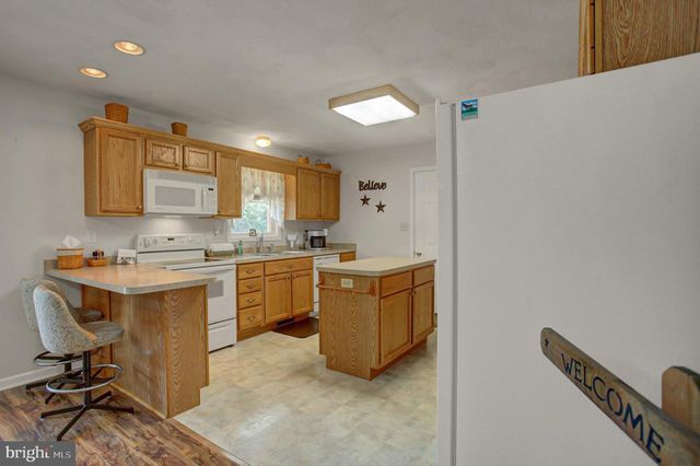 1407 HAMILTON HILLS DRIVE, Chambersburg, PA 17202